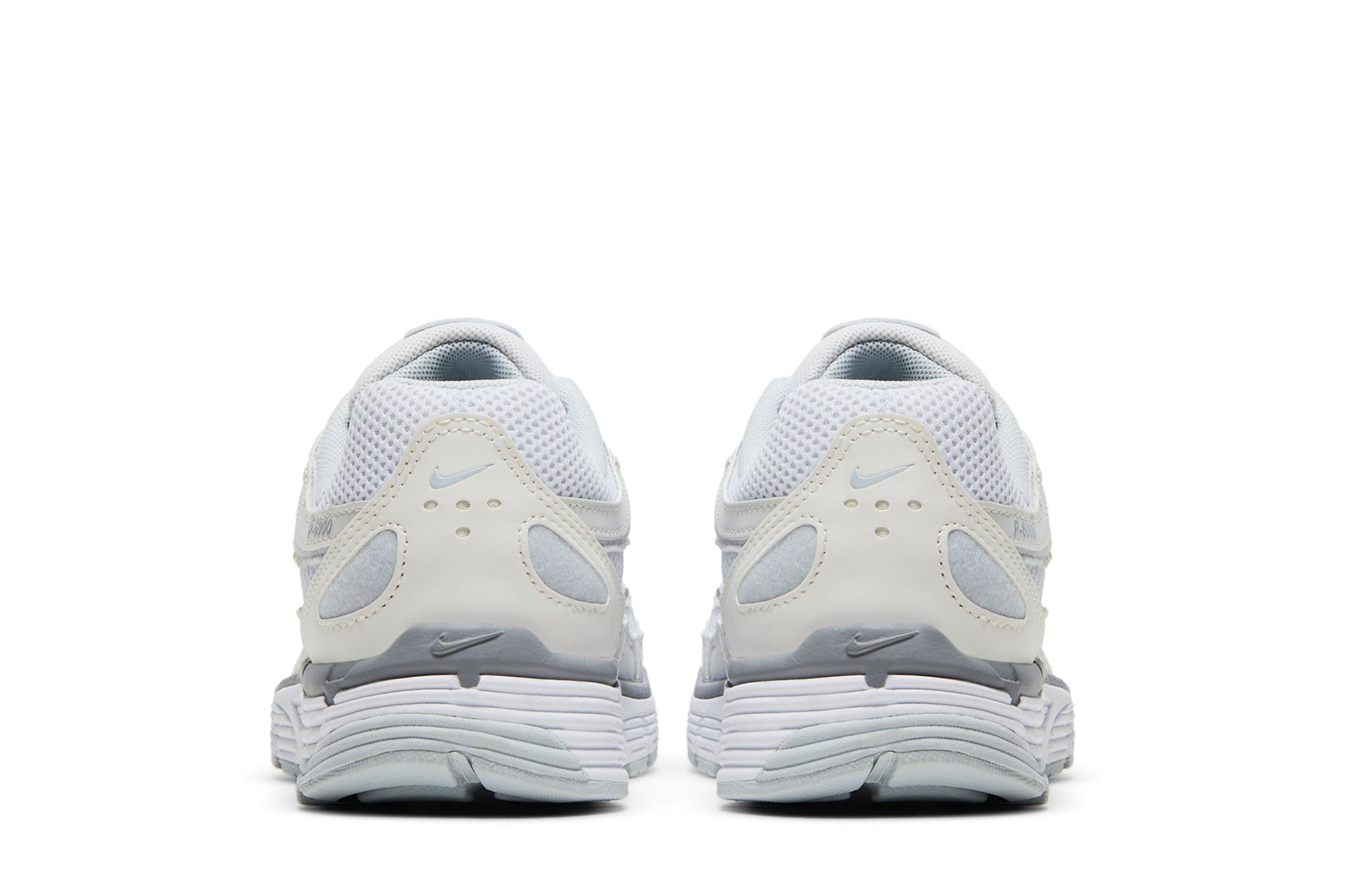 Кроссовки Wmns P-6000 'Metallic Summit White'