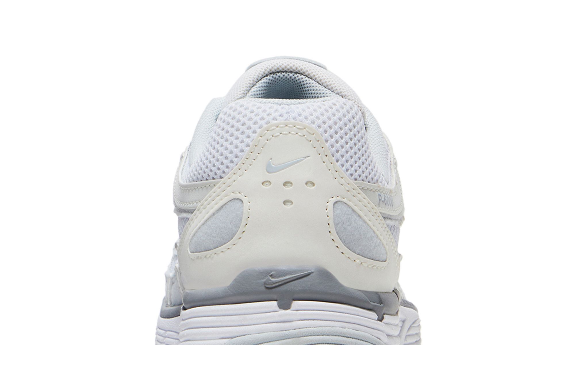 Кроссовки Wmns P-6000 'Metallic Summit White'