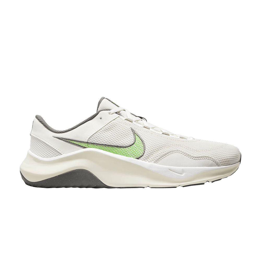 Кроссовки Nike Legend Essential 3 Next Nature 'Phantom Green Strike'
