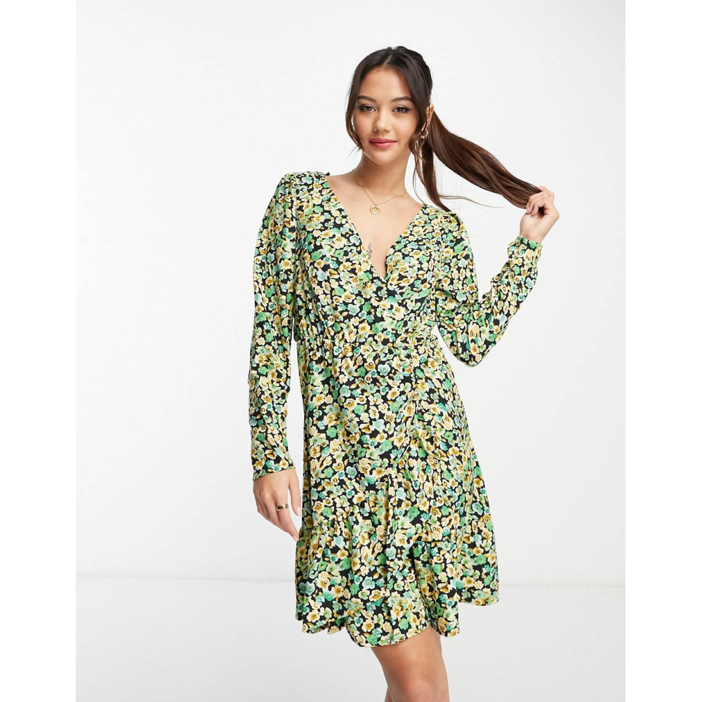 Pieces giuliana floral long sleeve printed wrap dress Qwixit