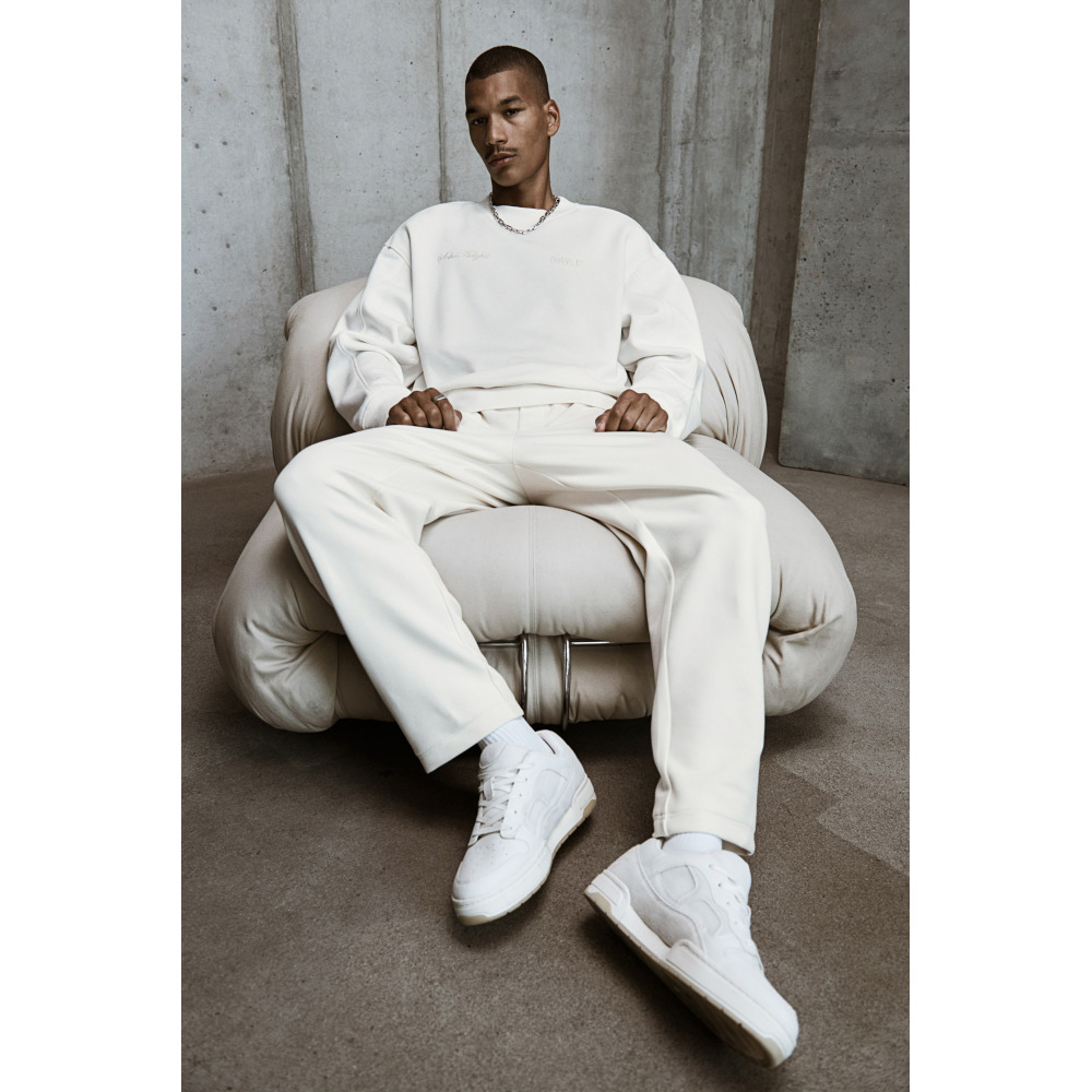 H M Embroidered Sweatshirt White Soho Heights Qwixit 4491