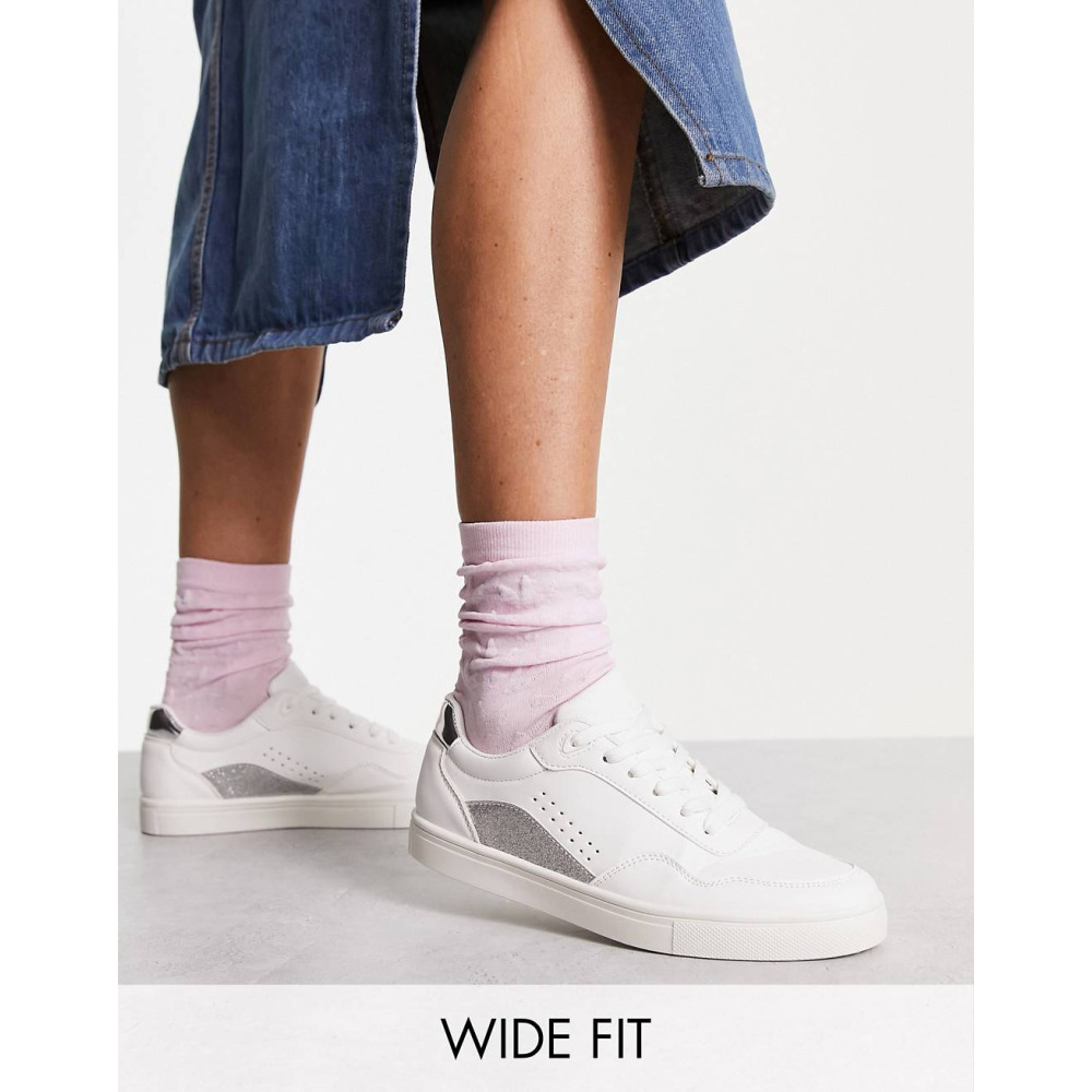Wide fit nike trainers deals